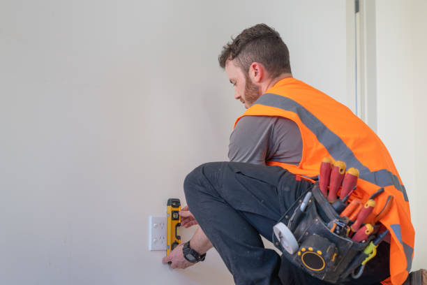 Best Affordable Electrician  in Mascotte, FL